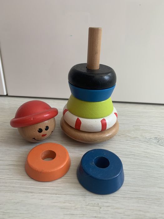 Пирамидка неваляшка деревянная Hape Chicco Джек