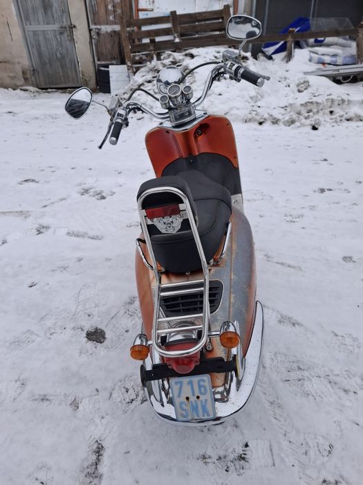 Skuter retro elektryczny