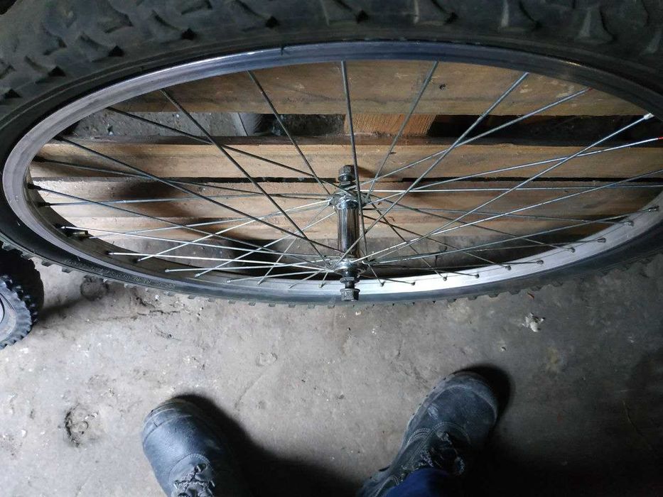 Колеса импортные велосипедные на 26, пара, переднее и заднее.