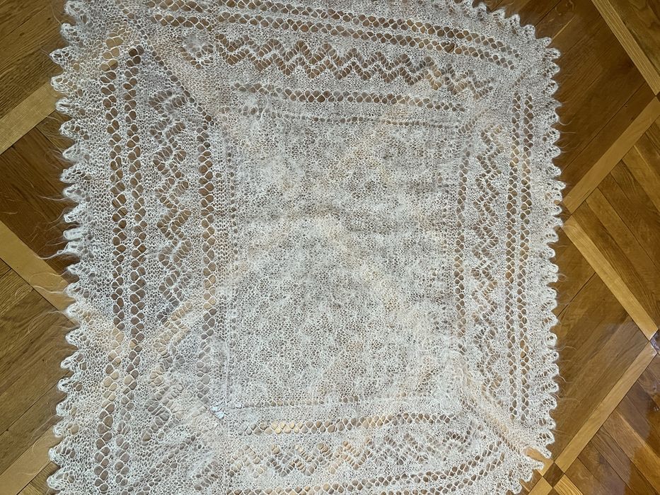 Хустка пухова, пуховий білий платок, шаль