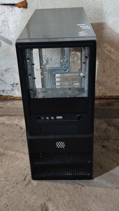 Корпус системного блоку пк