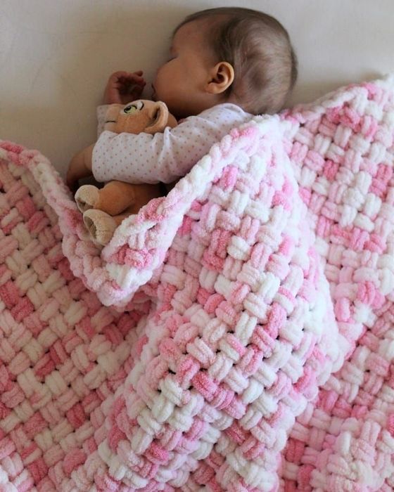 Пледики з пряжі Alize puffy ручної роботи