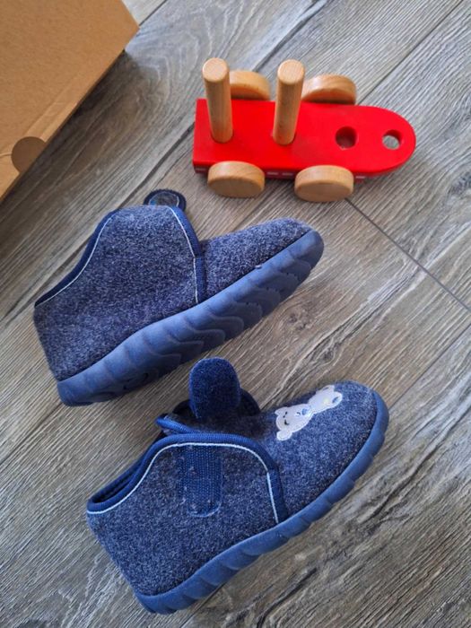 kapcie filcowe z misiem na rzep-dla dzieci- wysokie-lamino