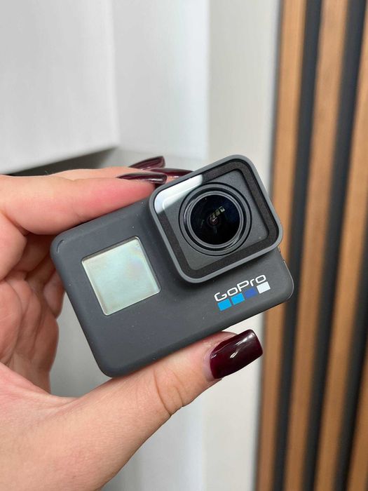 Екшн-камера GoPro Hero 6 з ліхтариком