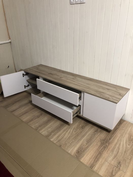 Збирання та розбирання фабричних меблів