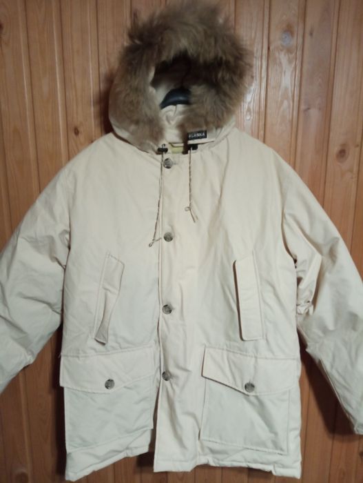 Продам зимову куртку(