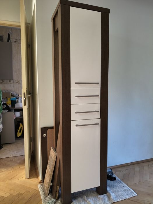 Regał łazienkowy plus lustro z półką do kompletu