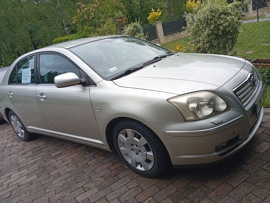 Toyota Avensis 2004 r.