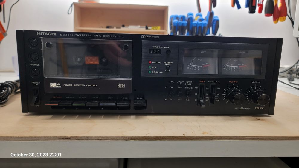 Hitachi stereo tape deck d-720 Piła • OLX.pl