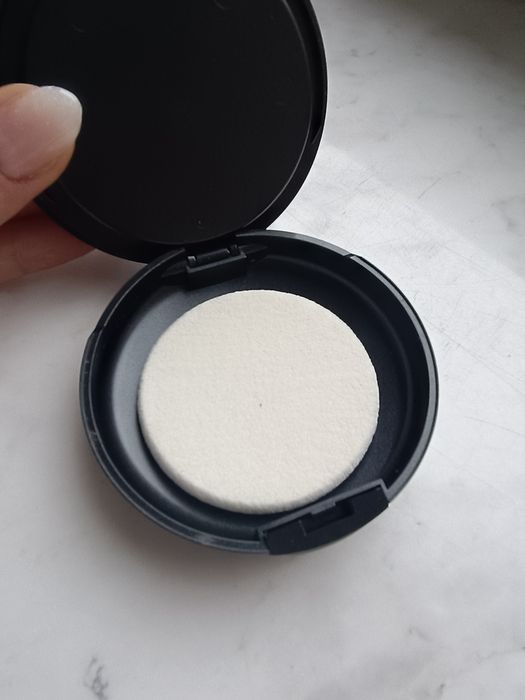 MAC 2w1 podkład i puder w kamieniu Studio Fix NC41