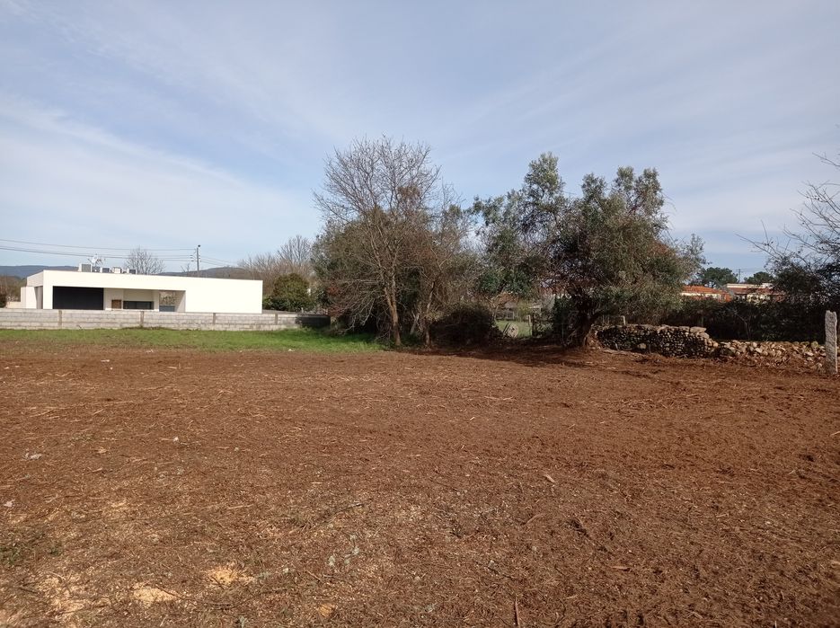 Terreno urbano para construção de moradia em V.N.Cerveira