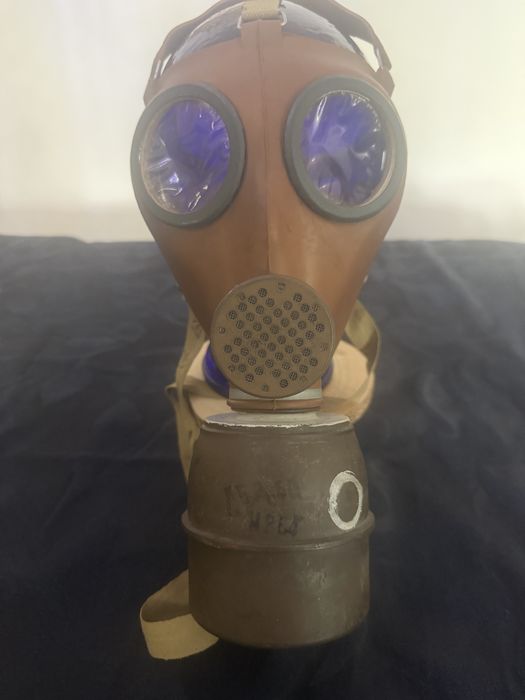 Lote de duas máscaras de gás do exército francês de 1964