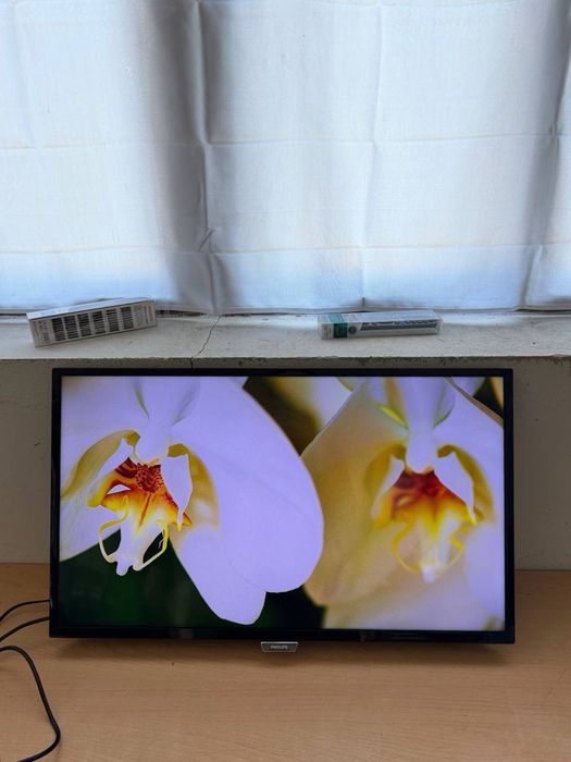 Телевізор Philips — 32″ Full HD, Android і Т2
