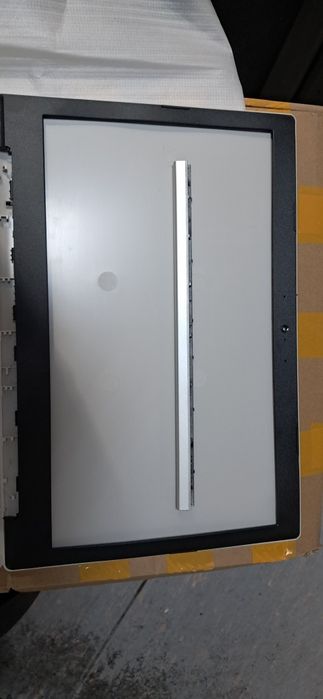 Lenovo Ideapad 330-15, 330-15IKB, 330-15ISK, 330-15ABR tampa superior.