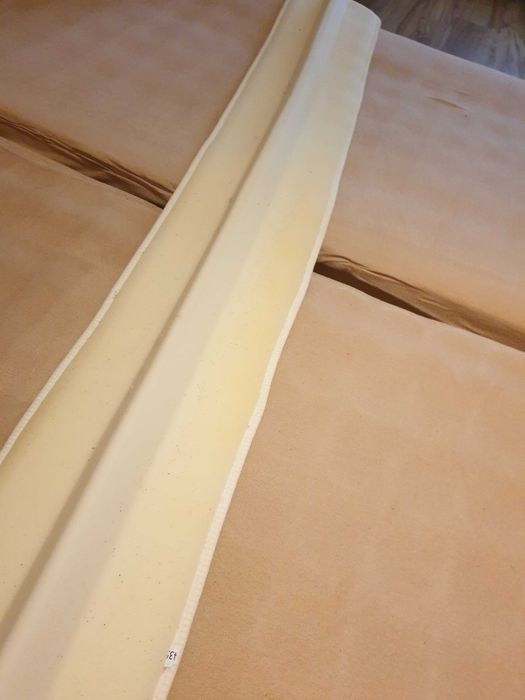 Łącznik do materaców/klin do materaców JYSK