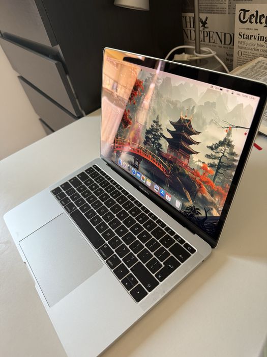 Macbook pro semi novo