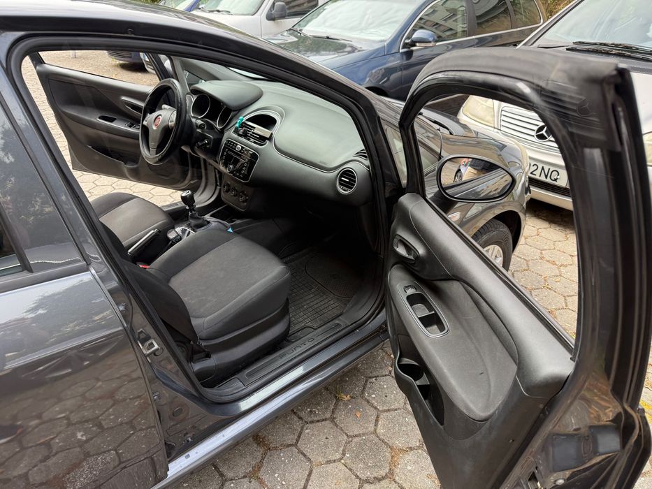 Fiat Punto 1.2 Easy Start&Stop – 110.000 km – Gasolina – Muito Económico