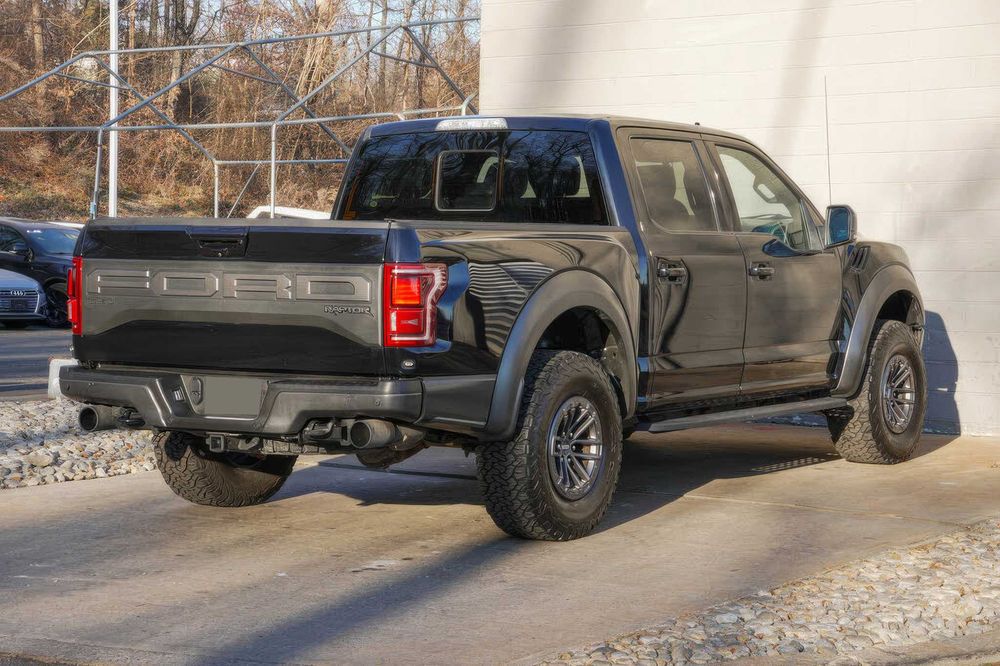 Ford F-150 Raptor      2017