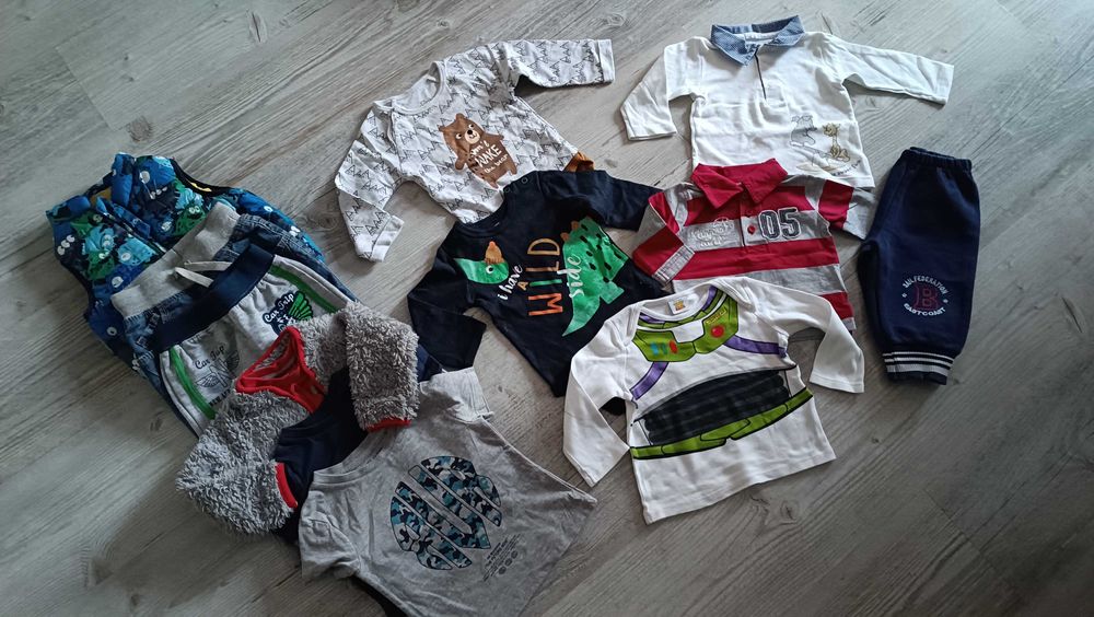 Zestaw ubranek dla chłopca  bezrękawnik bluza body koszulki spodnie 74