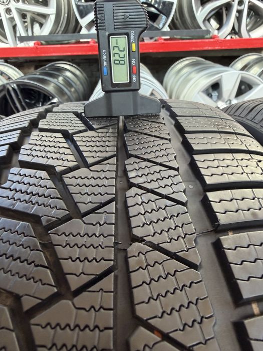 Шини  Continental 245/40/R21