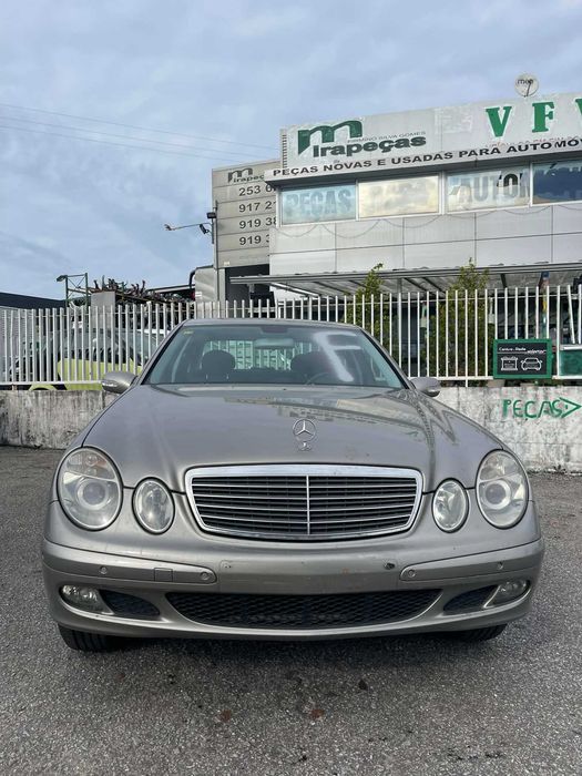Mercedes-Benz E200 Viatura para peças