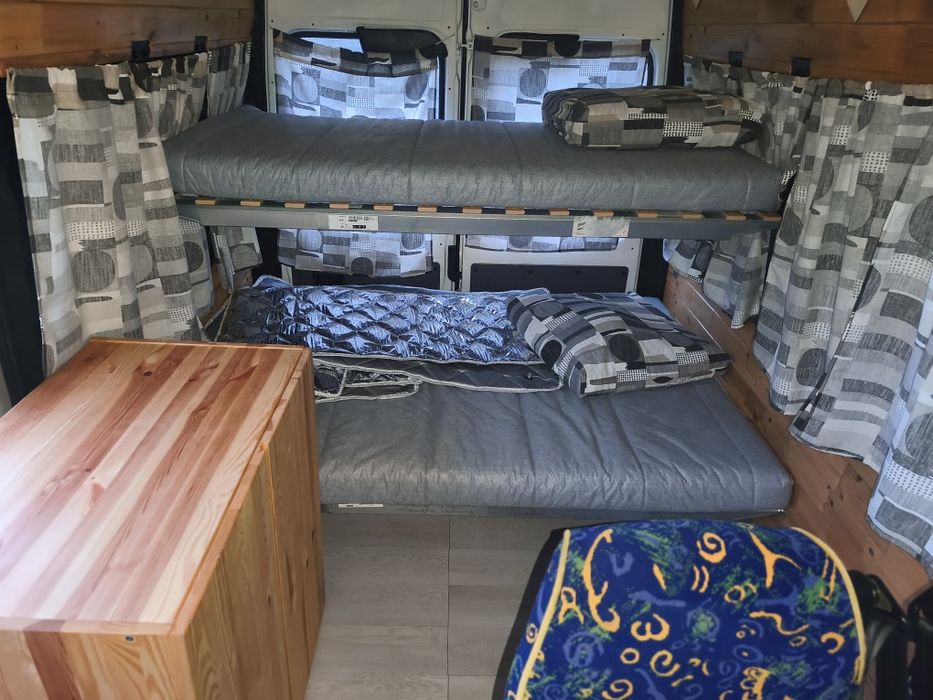 Citroen jumper 2.8 ( especial dormitório) 4 lugares sentados e 2 camas