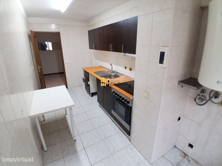 Apartamento T3 em Baguim do Monte.