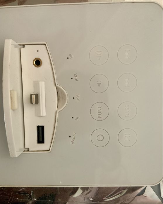 Sofá Modular LA SÉNIA com sistema de som e ligacao IPhone