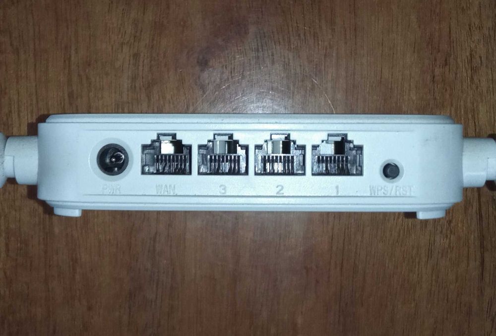 Вай фай роутер Tenda N301