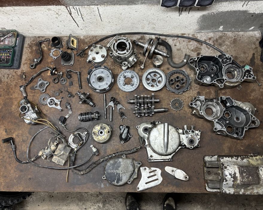 Honda CR 80 85 czesci sprzeglo cylinder skrzynia kartery  zaplon