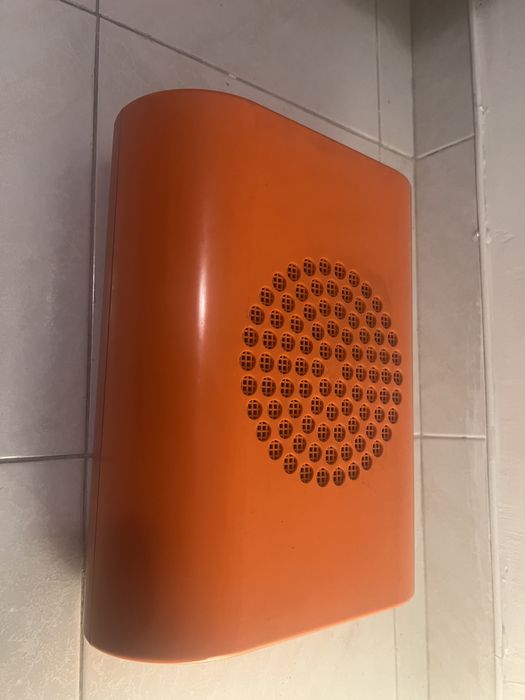 Gira discos portátil anos 70 (necessita de agulha nova)