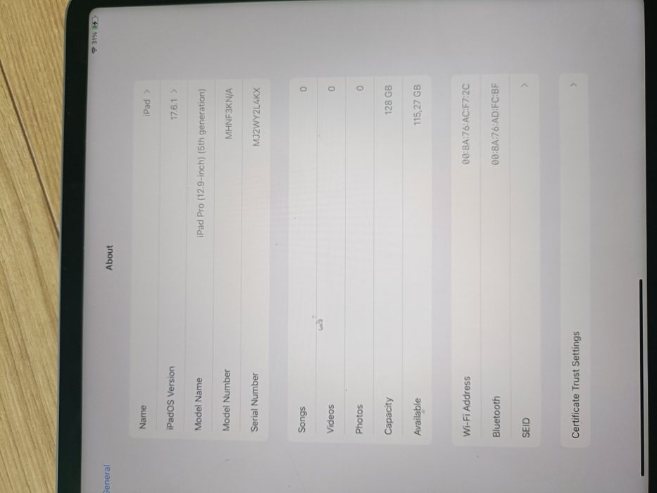 Apple iPad Pro 12,9" 5. generacji (M1) 128 GB Wi-Fi – sprawny, pęknięta szybka