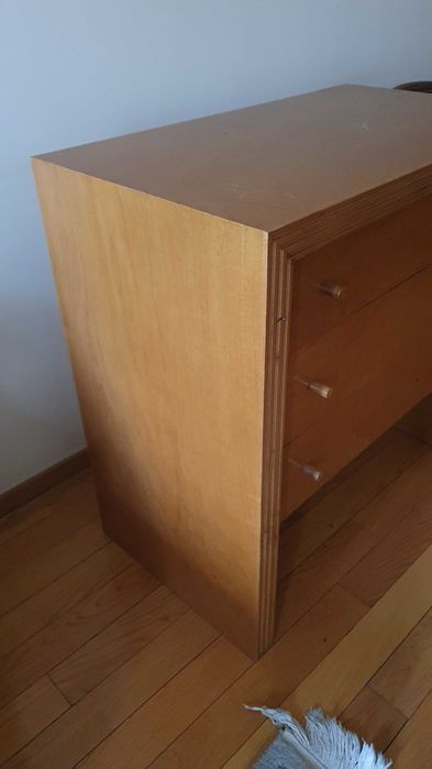 Cómoda tamanho 80cmx45cm