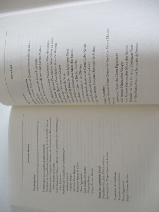 Livro Como os Políticos Enriquecem em Portugal - António Sérgio Azenha