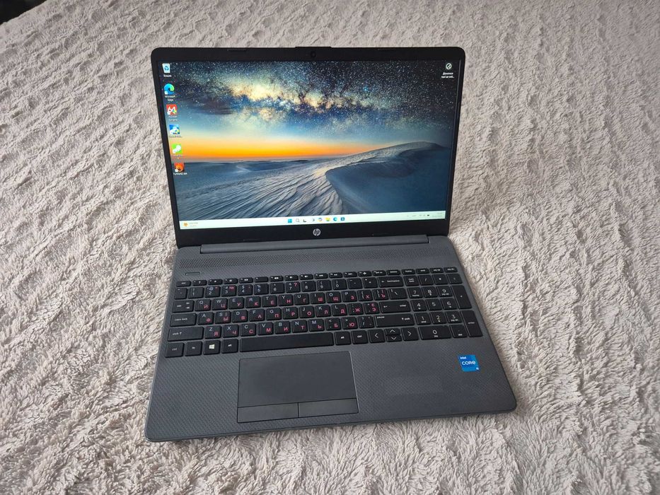 Ноутбук HP 250 G8 4L1Q8UT Intel i5-1135G7 15.6" FHD IPS 16Gb 256Gb SSD