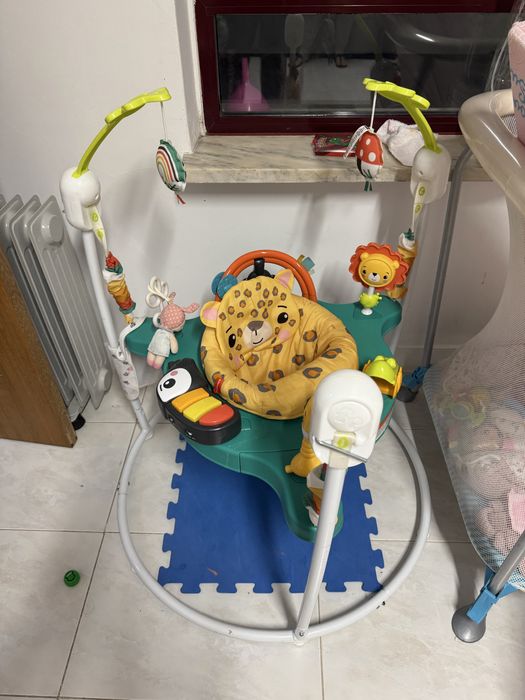 Parque de atividade pra bebé/ pula Pula