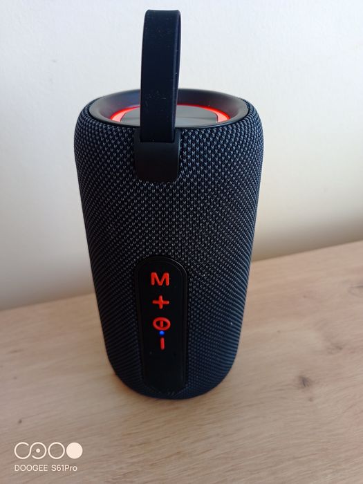 Głośnik bluetooth LED