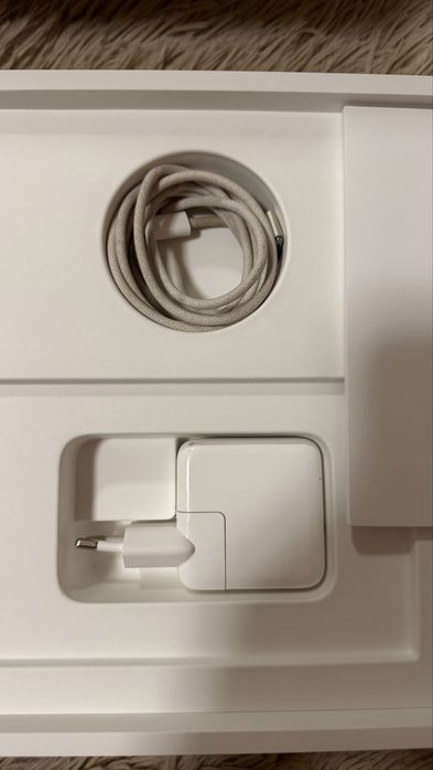 MacBook Air 13” M3 8GB / 256GB – Garantia + Caixa Original
