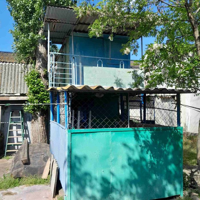 Продам металический бокс с навесом