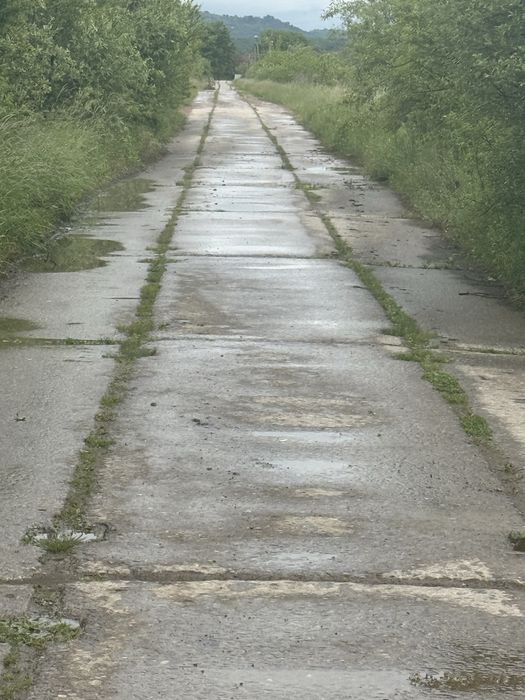 Продам землю  пай 1,8 гектара, в селі Нижній Коропець до Мукачево 5 км