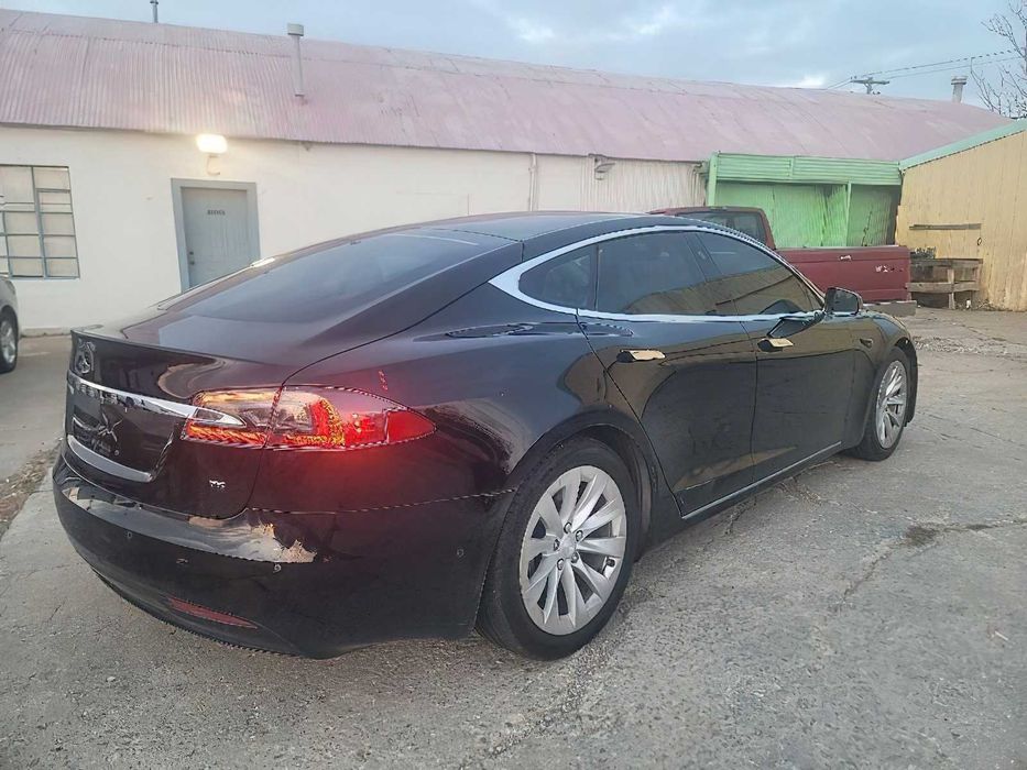 Tesla Model S 75      2017