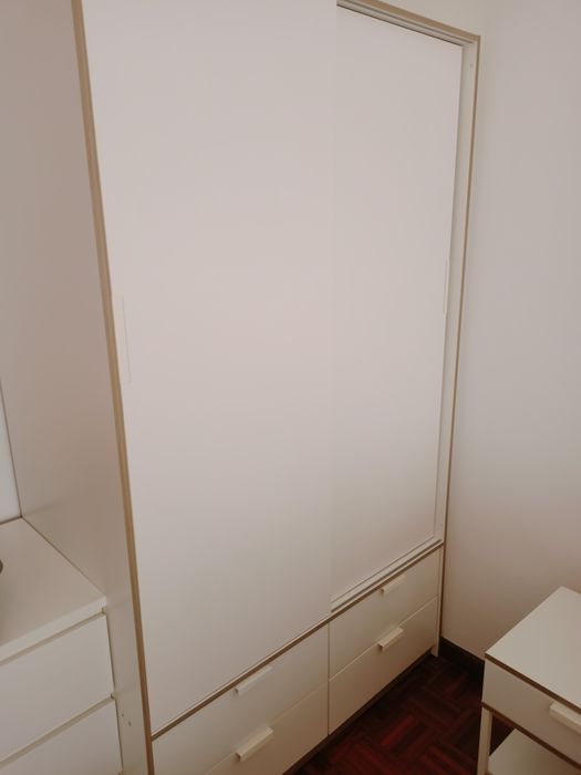 Roupeiro Trysil branco (Ikea)