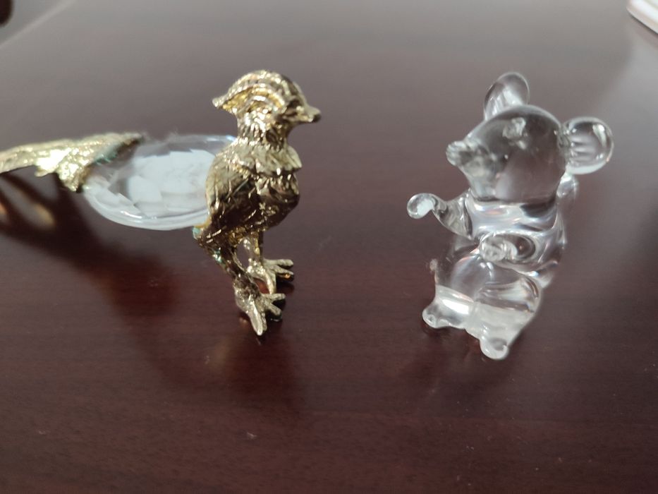 Pequenas peças decorativas de cristal