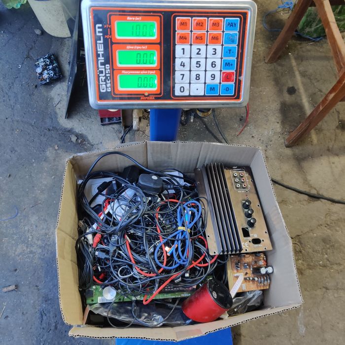 Лот (ящик) разной электроники 10кг