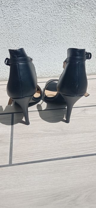 Szpilki na lato r.38