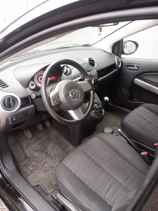 Samochód osobowy Mazda 2