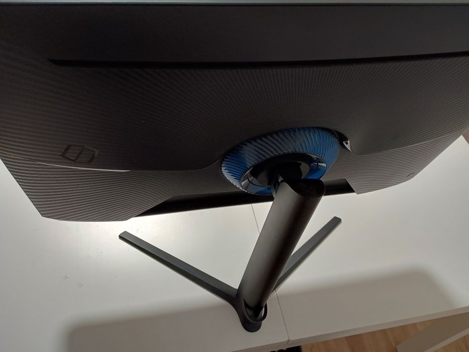 Monitor Gaming Samsung 32 polegadas - 165Hz465558125622732803