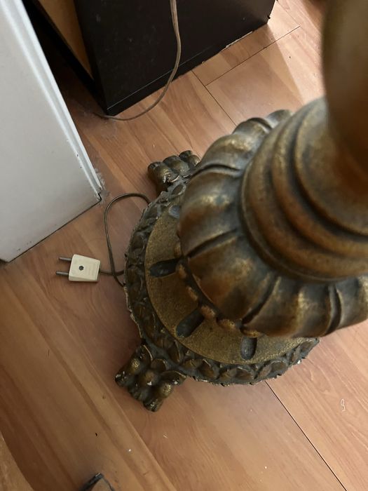 Tocheiro em talha dourada