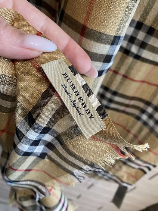 Burberry.Шарф-палантин.