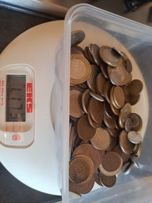 Lote de 1,2 kg (+ de 200) moedas circ - Oferta portesuladas, de 1 cent